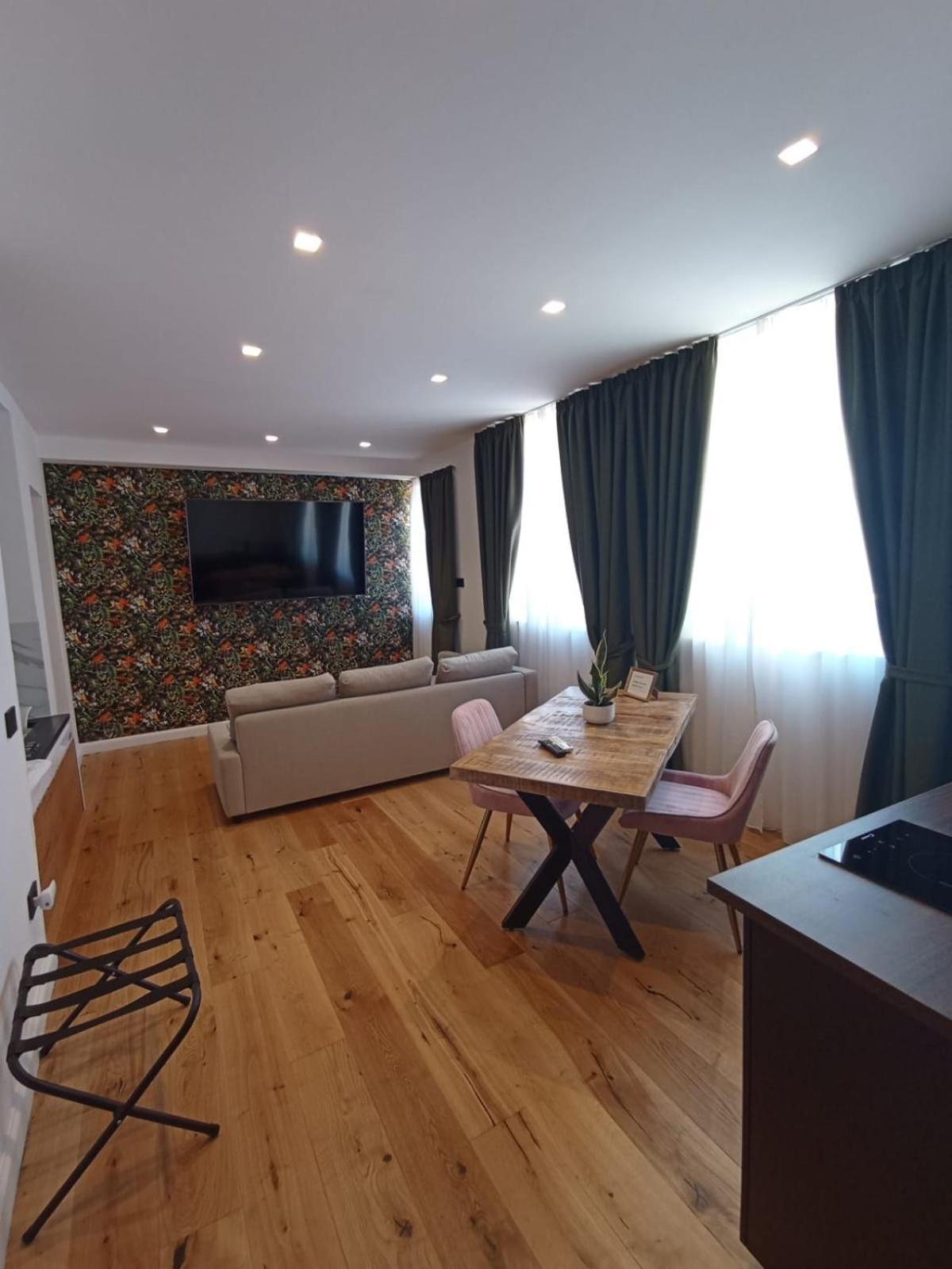 President Plaza Vip Suite Spa By Babylon Stay Nápoly Kültér fotó