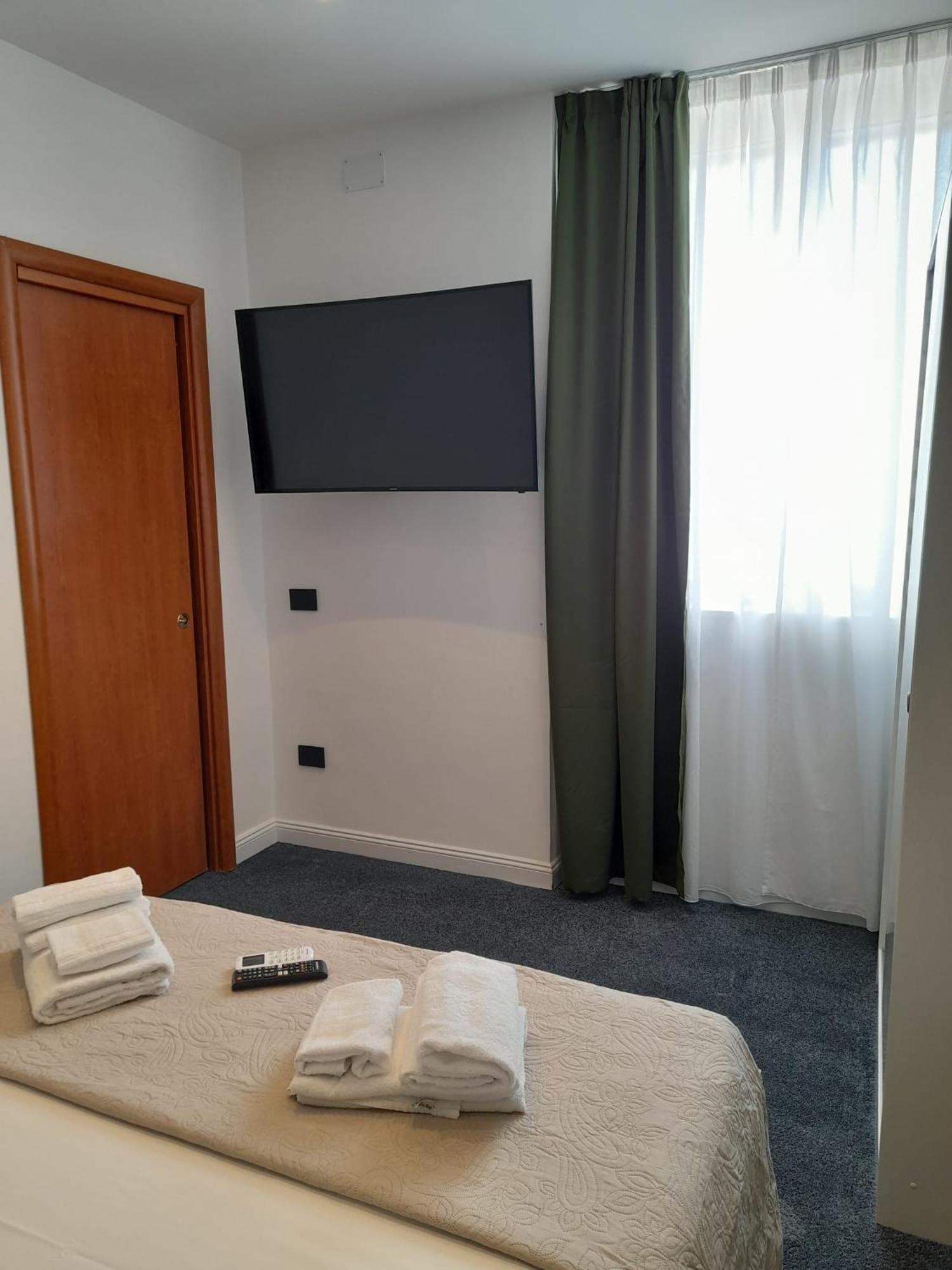 President Plaza Vip Suite Spa By Babylon Stay Nápoly Kültér fotó